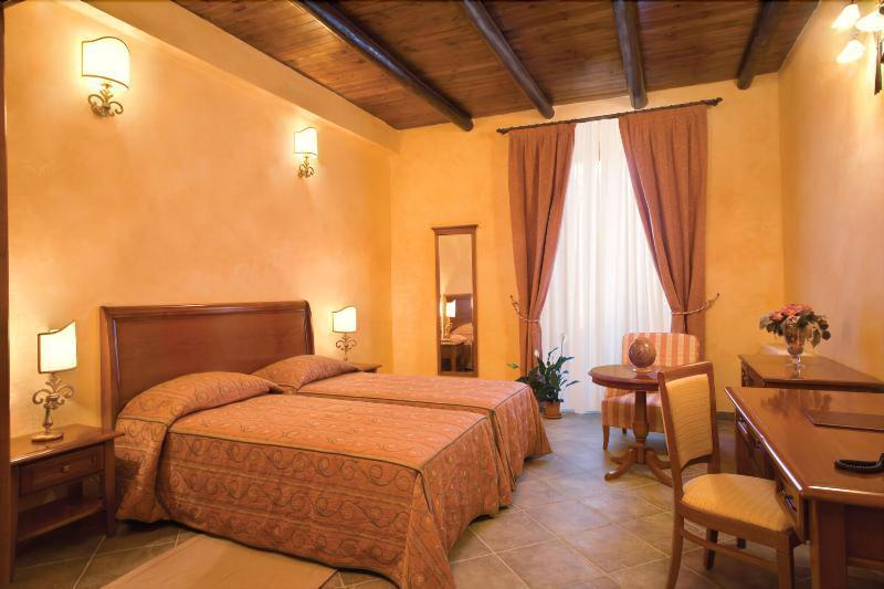 Hotel Palazzo Marzano Бриатико Екстериор снимка