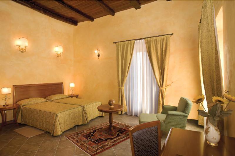 Hotel Palazzo Marzano Бриатико Екстериор снимка