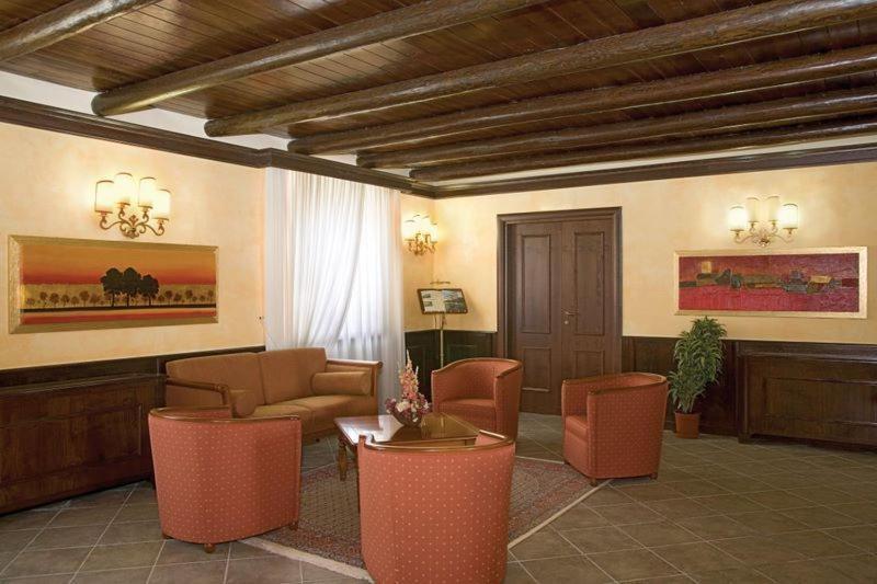 Hotel Palazzo Marzano Бриатико Екстериор снимка