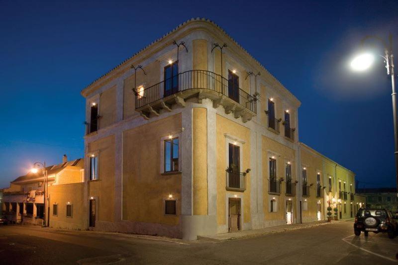 Hotel Palazzo Marzano Бриатико Екстериор снимка